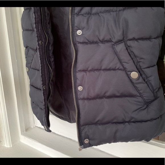 Navy puffer vest - Picture 3 of 14